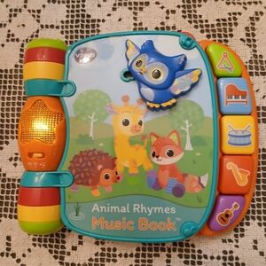 Animal Rhymes Music Book - Multicolor